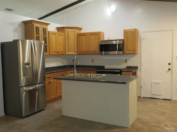 $1,750 | 5337 East Avenida De Golf, Pace, FL 32571