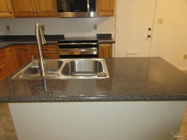 $1,850 | 5337 East Avenida De Golf, Pace, FL 32571