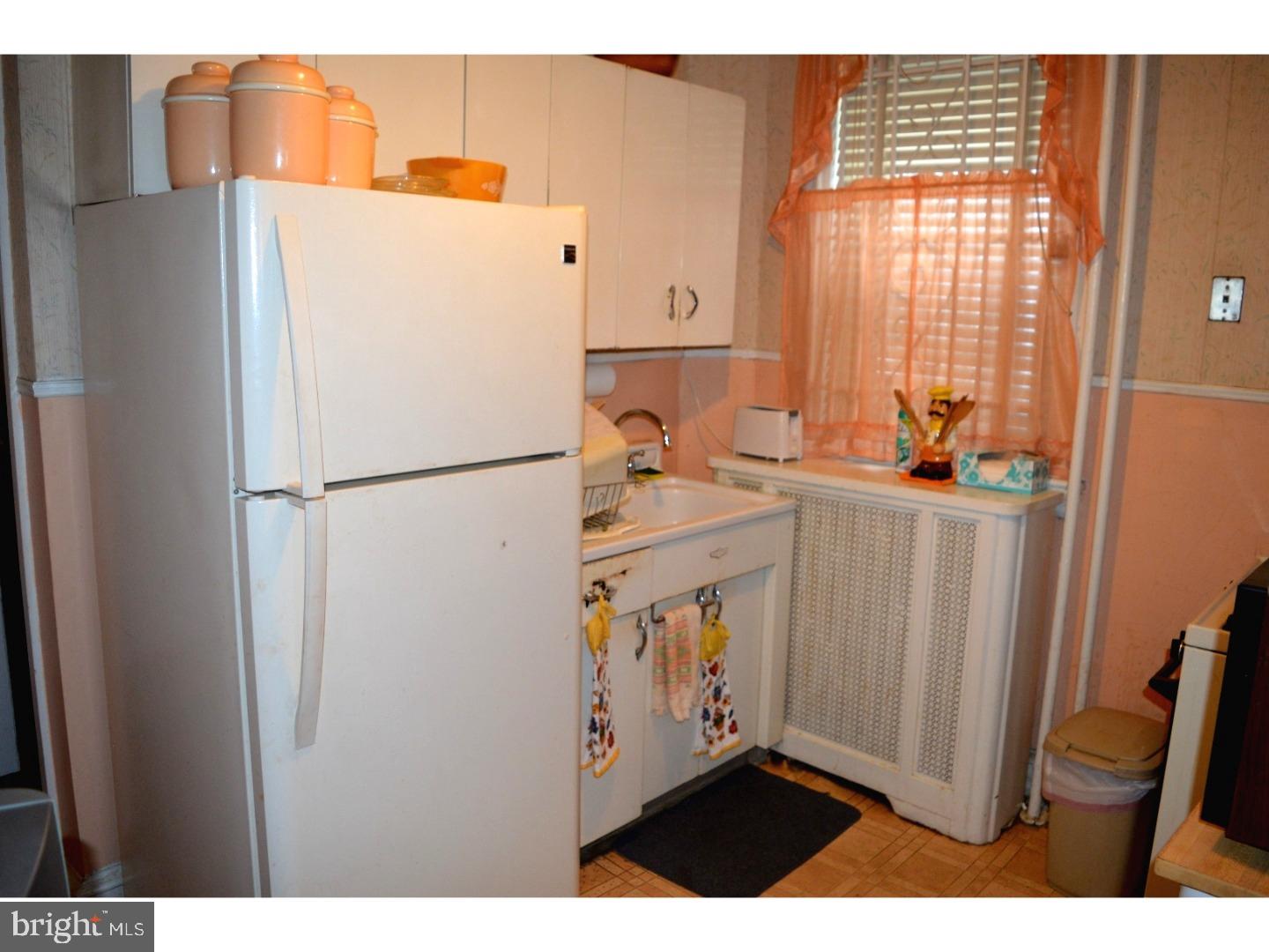 1003 West Tabor Road Philadelphia, PA 19141 - Photo 8 of 24 Kitchen