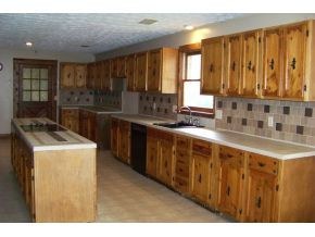 1807 Winchester Road Shady Valley, TN 37688 - Photo 5 of 24 GOURMET KITCHEN WITH ISLAND