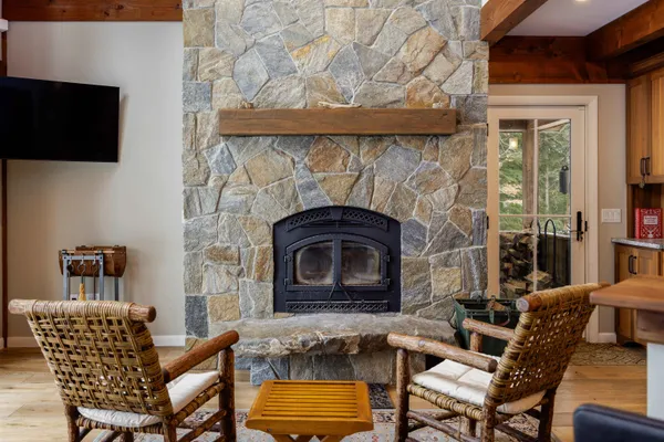 $2,175,000 | 6 Samoset Road, Sunapee, NH 03782