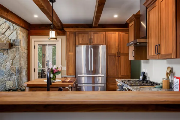 $2,175,000 | 6 Samoset Road, Sunapee, NH 03782