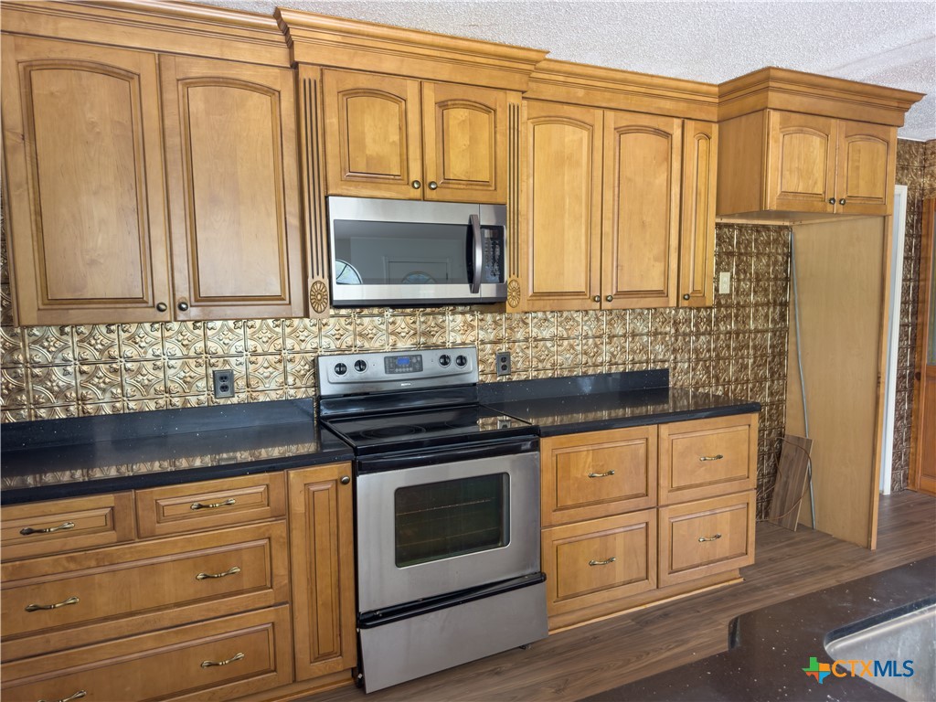 27 Schaefer Road Victoria, TX 77905 - Photo 20 of 48