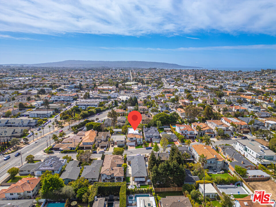 1756 Ruhland Avenue Manhattan Beach, CA 90266 - Photo 73 of 75 an aerial view of a city