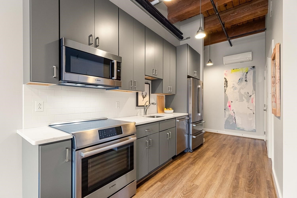 63 Melcher Street, Unit 301 Boston, MA 02210 - Photo 7 of 18