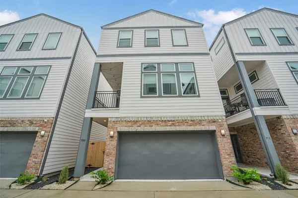 $2,450 | 760 West Donovan Street, Houston, TX 77091