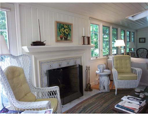 23 Touisset Road Warren, RI 02885 - Photo 6 of 15 Den/Family/Great Room.