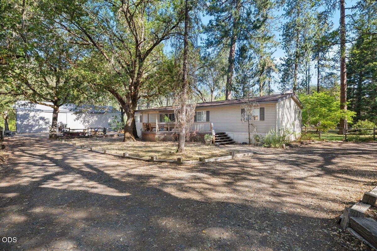 1401 Upper River Road Gold Hill, OR 97525 - Photo 1 of 12 Gallery Image 1