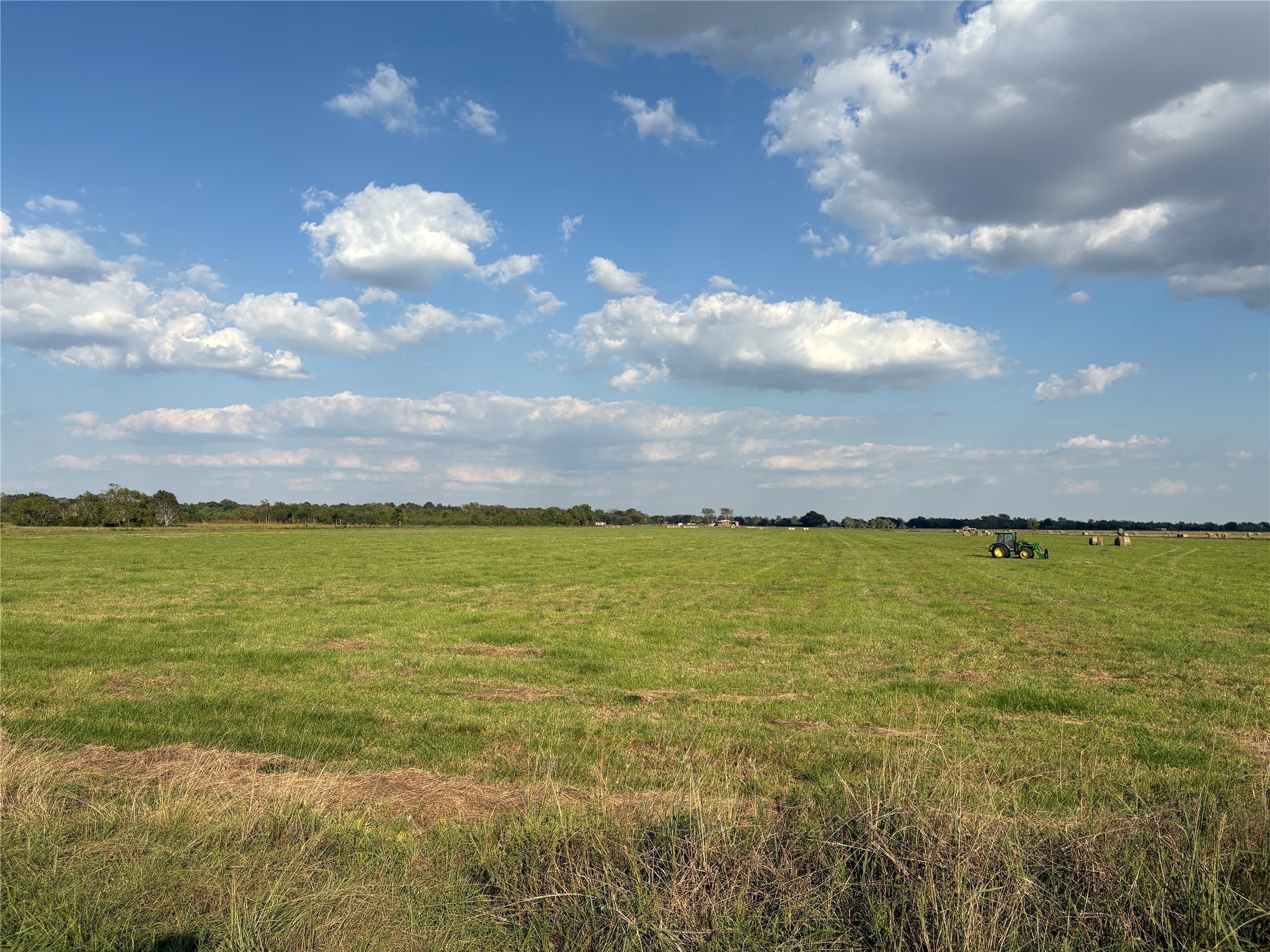 4282 Thompson Road Nome, TX 77629 - Photo 19 of 30 a view of an ocean and beach