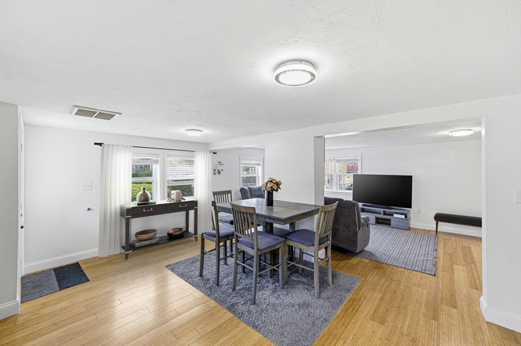39 Brook Street Mansfield, MA 02048 - Photo 8 of 38