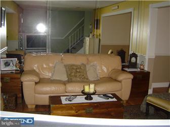 930 Jamestown Road East Windsor, NJ 08520 - Photo 3 of 11 Living Room