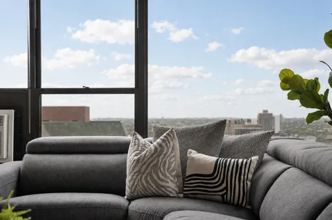 $425,000 | 2930 North Sheridan Road, Unit 2006, Chicago, IL 60657