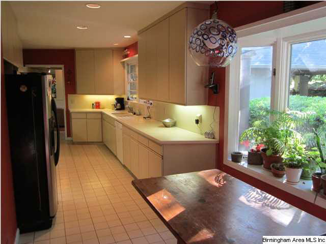 19 Pine Ridge Lane Birmingham, AL 35213 - Photo 7 of 25