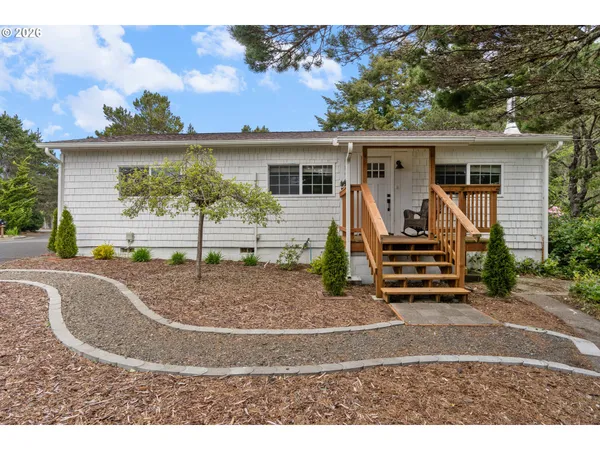 $439,000 | 125 West 11th Street, Florence, OR 97439
