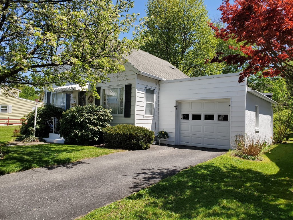 24 Rochelle Road Port Dickinson, NY 13901 - Photo 2 of 20 Gallery Image 2