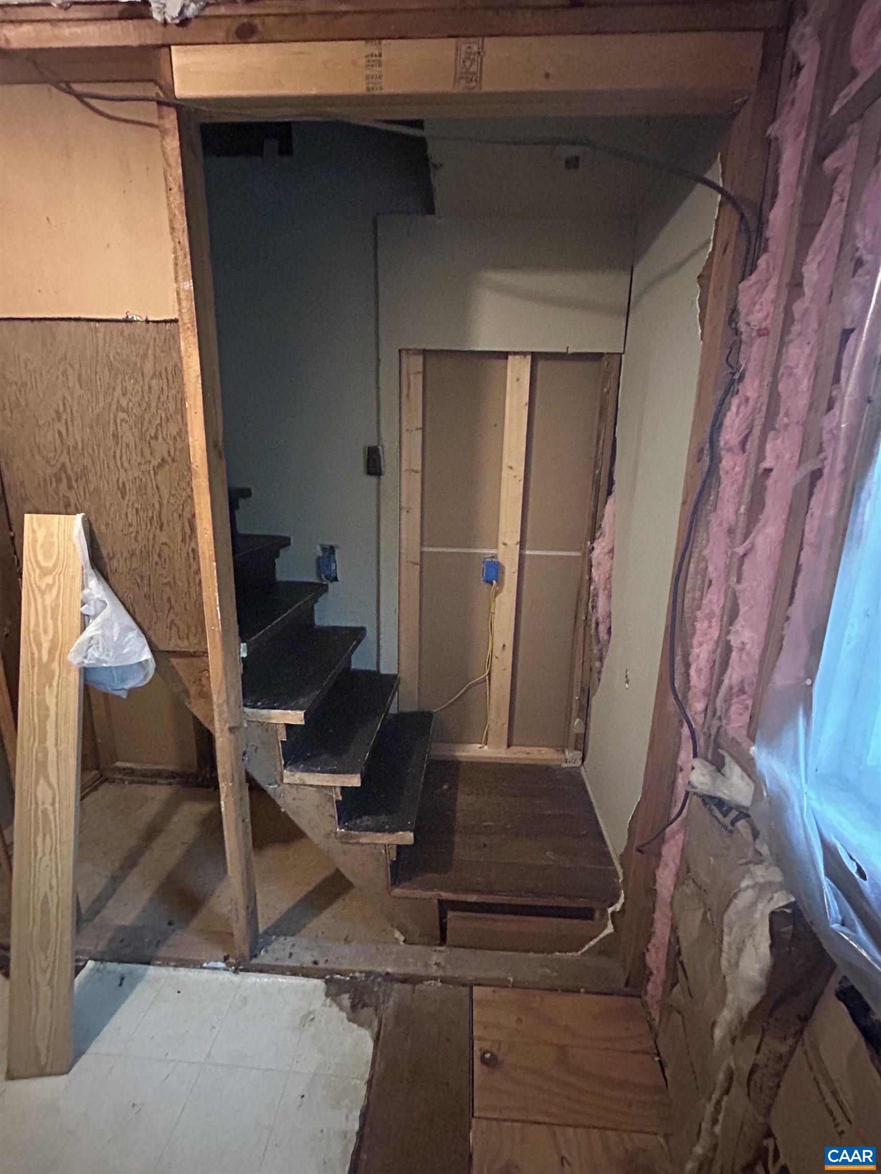 1863 River Road Faber, VA 22938 - Photo 29 of 44 a view of utility room