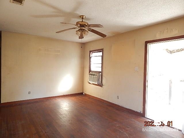 258 5th Avenue Chickasaw, AL 36611 - Photo 2 of 15