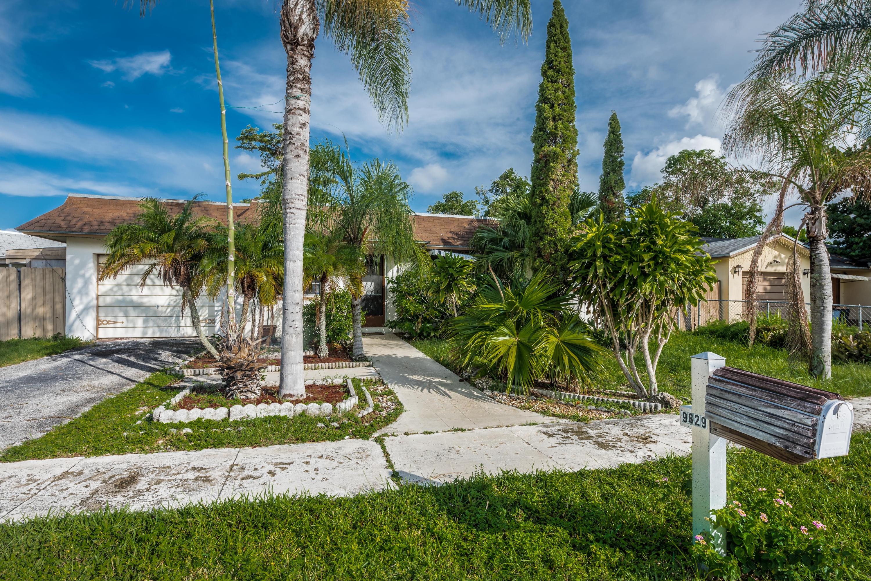 9629 Park Row Boca Raton, FL 33428 - Photo 3 of 26 9629 Parck Row--2