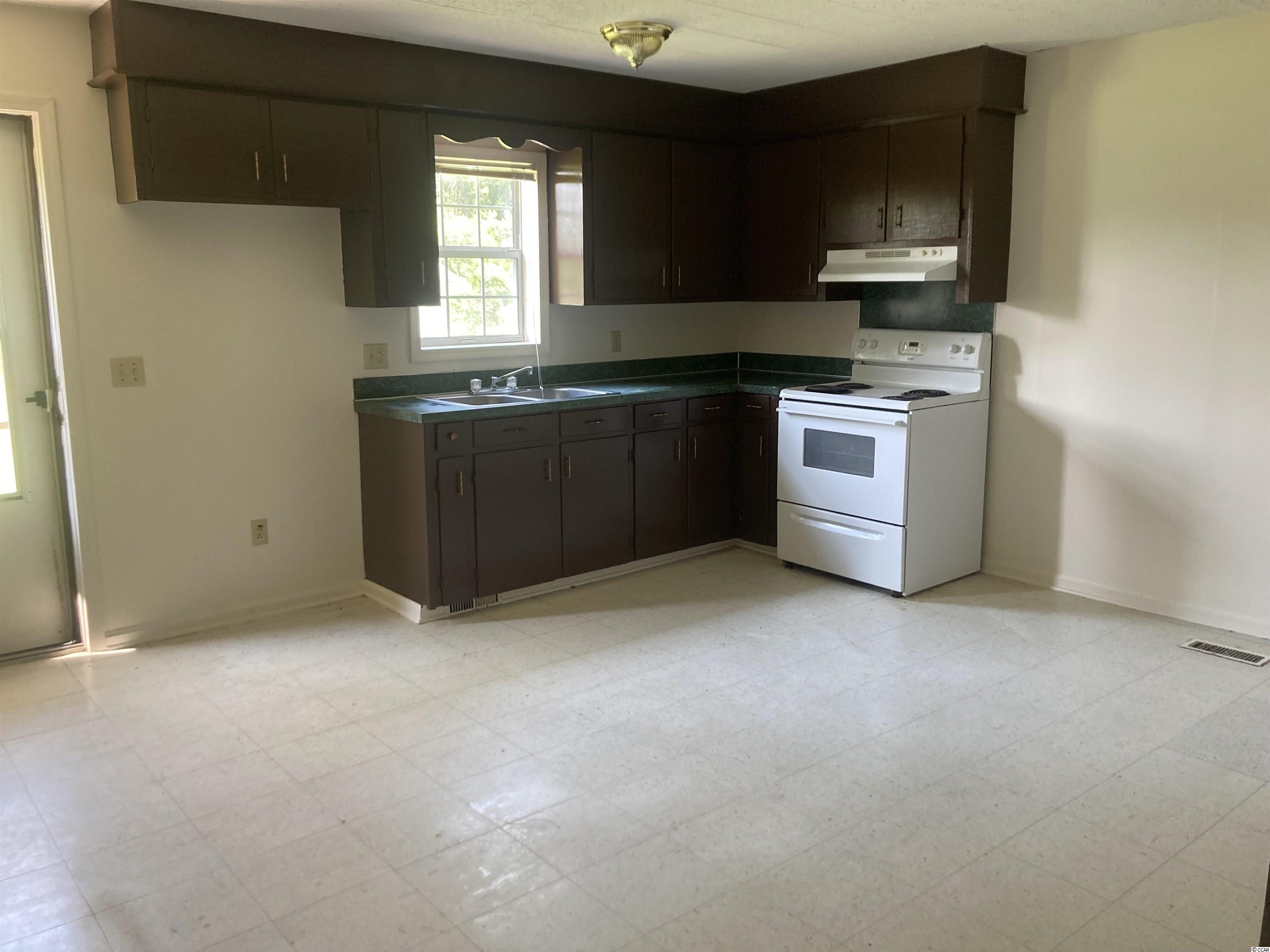 515 State Rd S-21-190 Olanta, SC 29114 - Photo 4 of 14