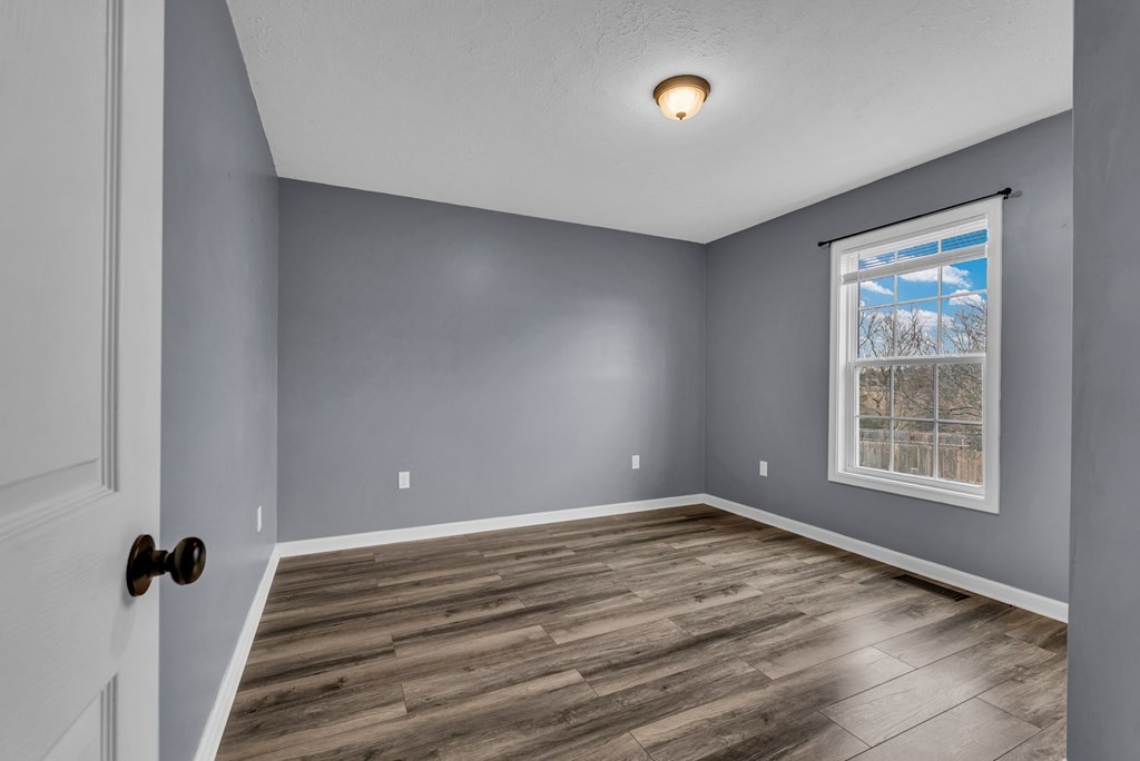 425 South Young Street Sparta, TN 38583 - Photo 14 of 30