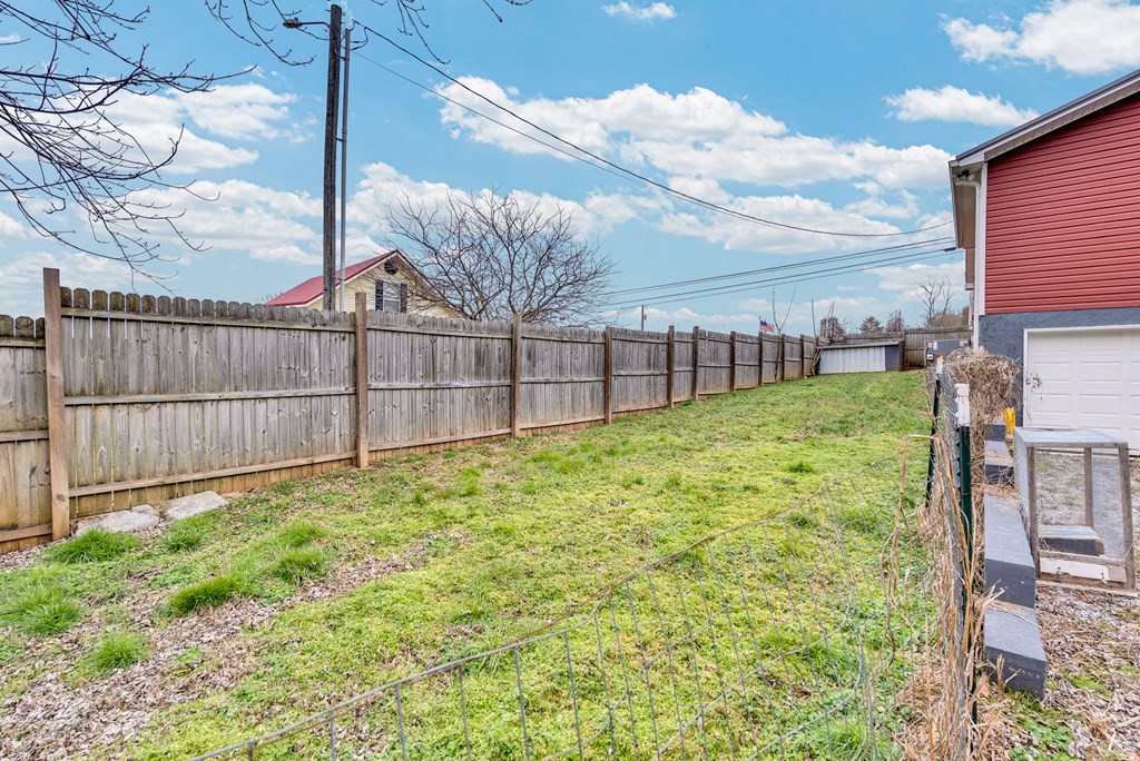 425 South Young Street Sparta, TN 38583 - Photo 28 of 30