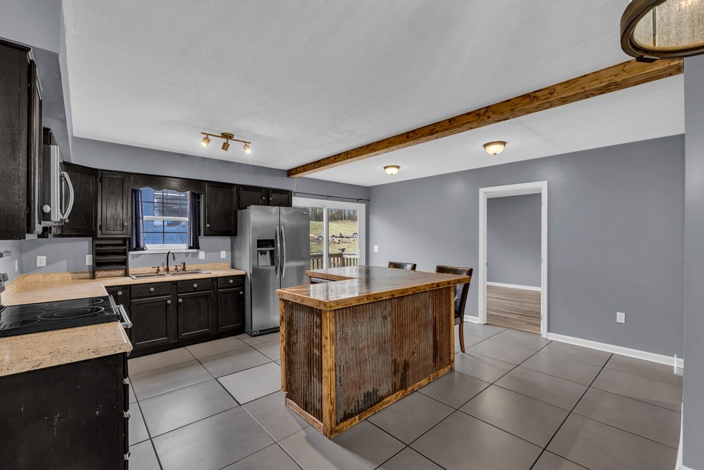 425 South Young Street Sparta, TN 38583 - Photo 9 of 30