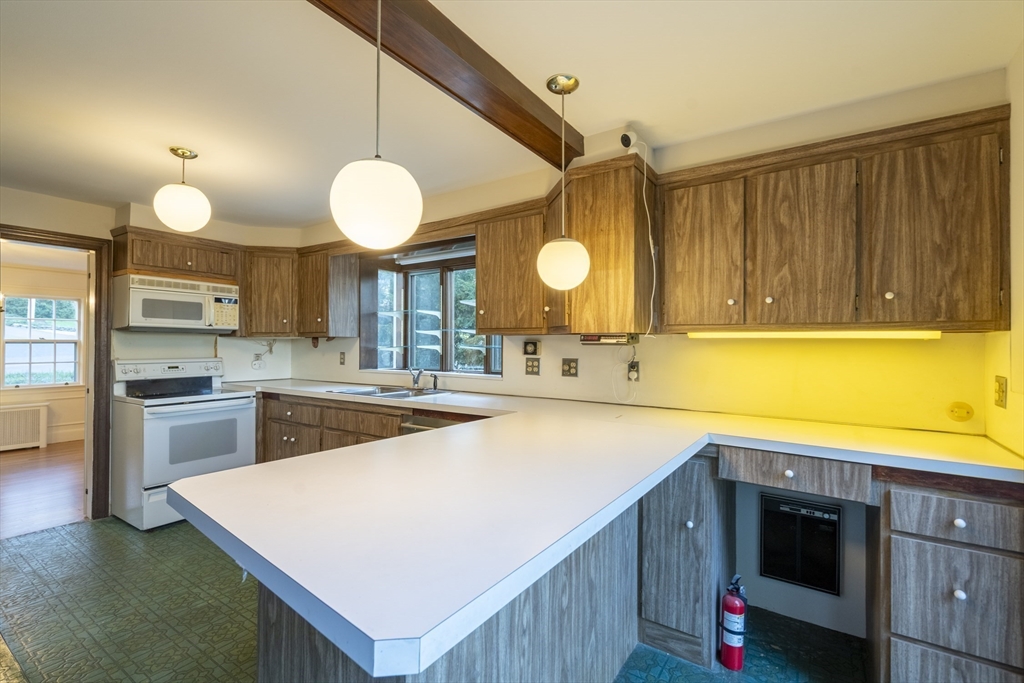 5 Richard Road Lexington, MA 02421 - Photo 11 of 39
