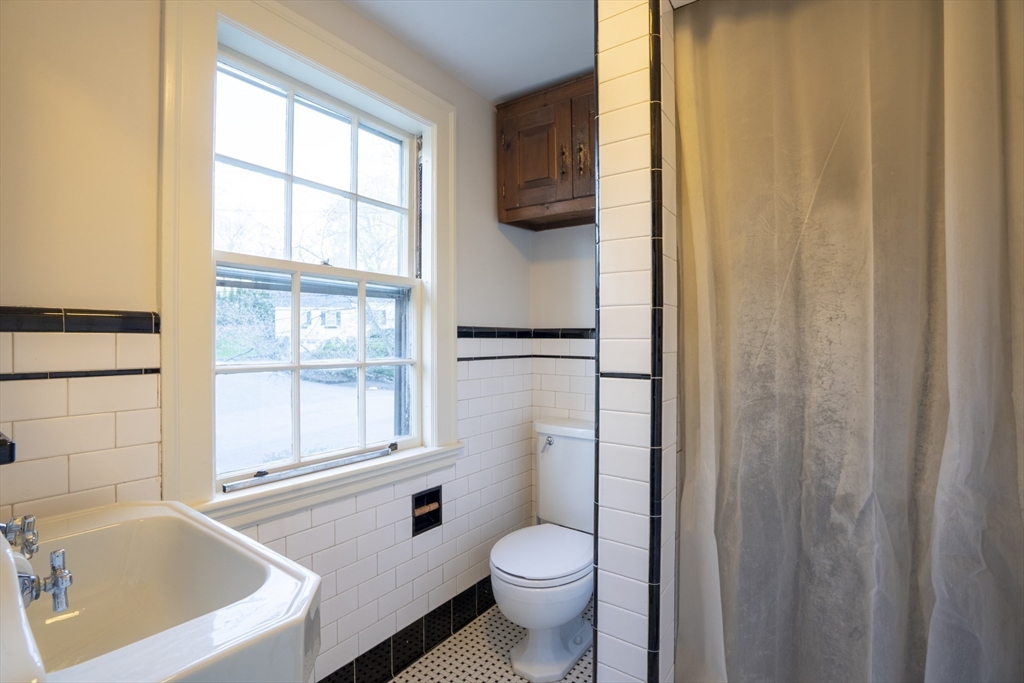 5 Richard Road Lexington, MA 02421 - Photo 18 of 39