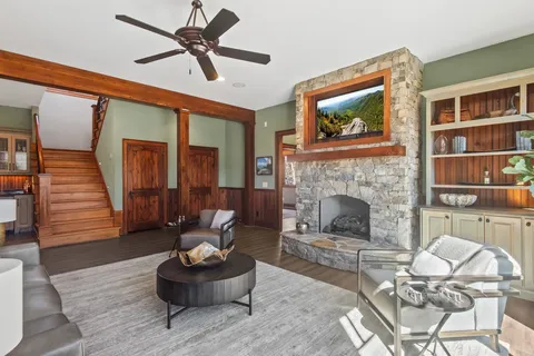 $3,650,014 | 206 Feather Bell Lane, Sunset, SC 29685