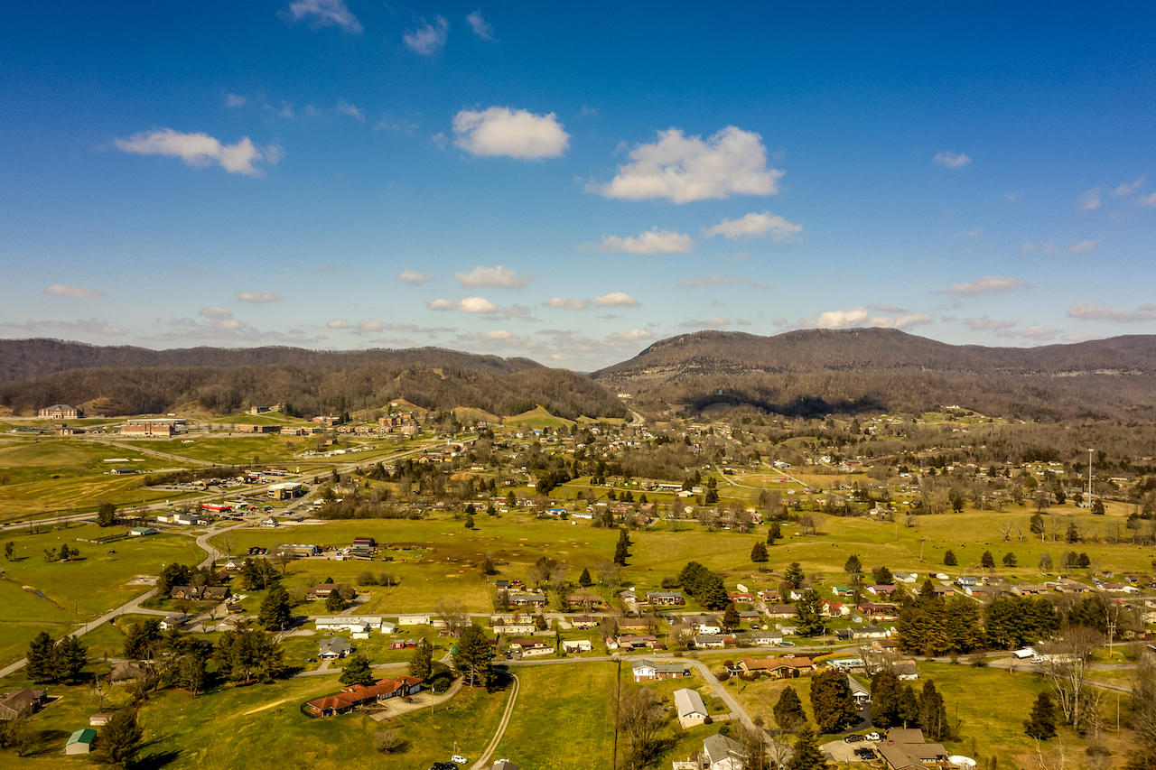 288 Forge Ridge Road Harrogate, TN 37752 - Photo 16 of 27 DJI_0013-HDR-Edit