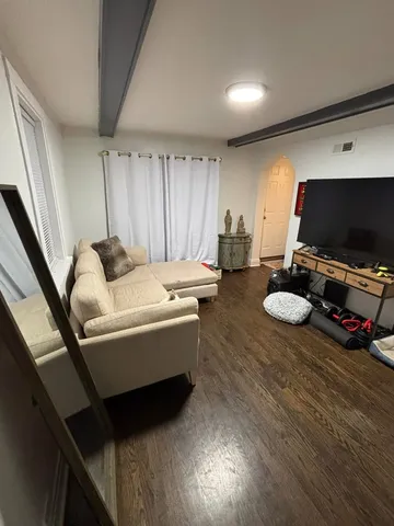 $1,500 | 3713 North Cicero Avenue, Unit 1, Chicago, IL 60641