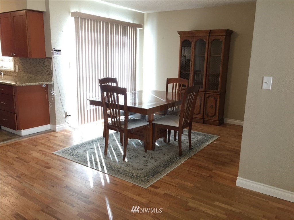 1633 Northeast Riddell Road Bremerton, WA 98310 - Photo 5 of 14 Gallery Image 5