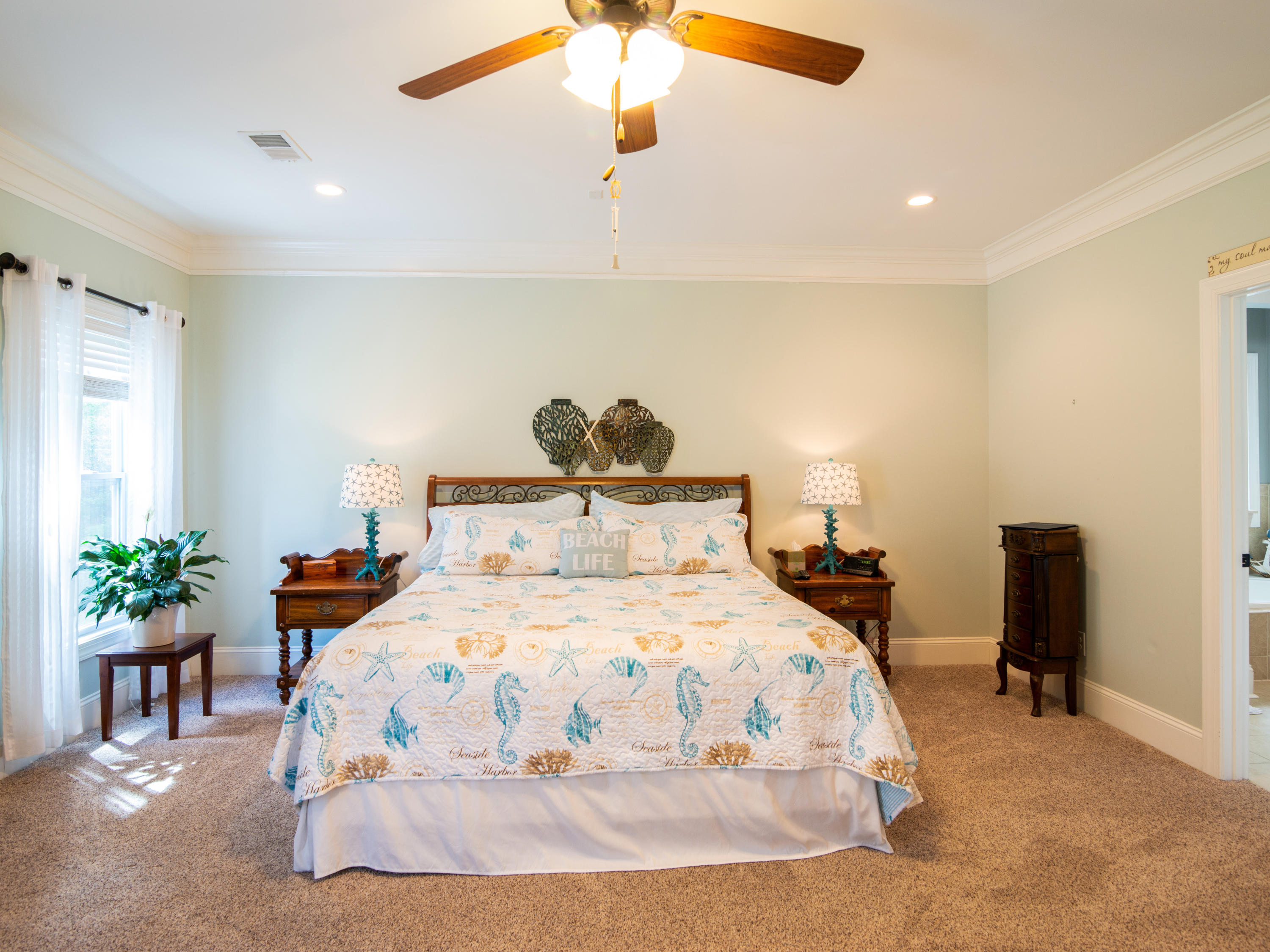 3586 Deer Creek Road Mount Pleasant, SC 29466 - Photo 22 of 46 1st floor Owner's suite
