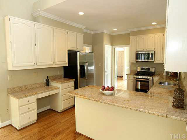 8001 Windsor Ridge Drive Raleigh, NC 27615 - Photo 7 of 25 Kitchen