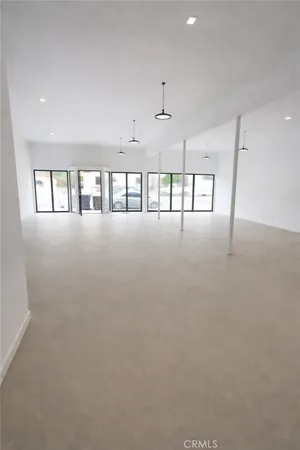 a view of a livingroom with an empty space