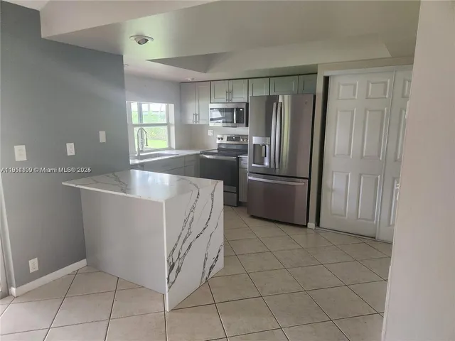 $3,200 | 2862 Northwest 108th Avenue, Sunrise, FL 33322