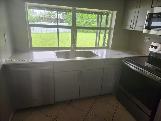 $3,200 | 2862 Northwest 108th Avenue, Sunrise, FL 33322