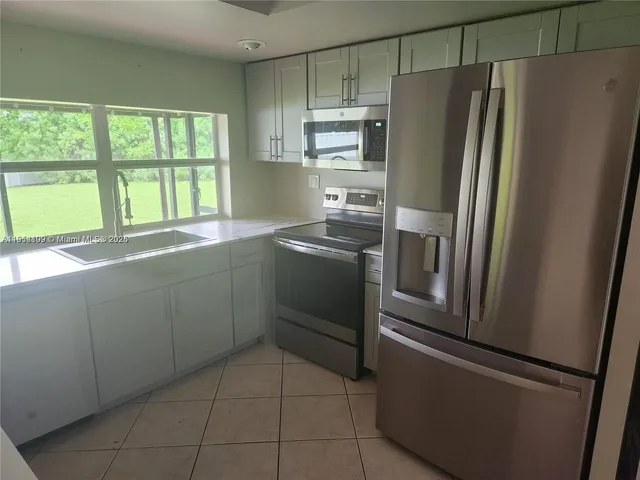 $3,200 | 2862 Northwest 108th Avenue, Sunrise, FL 33322