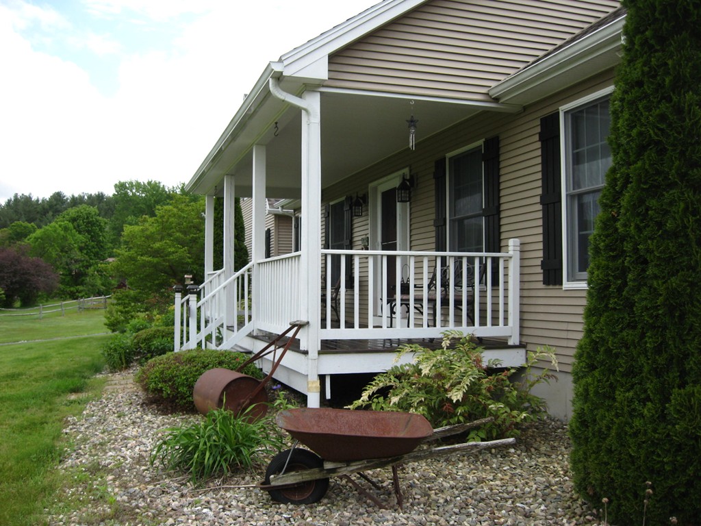 151 Old Palmer Road Brimfield, MA 01010 - Photo 5 of 30