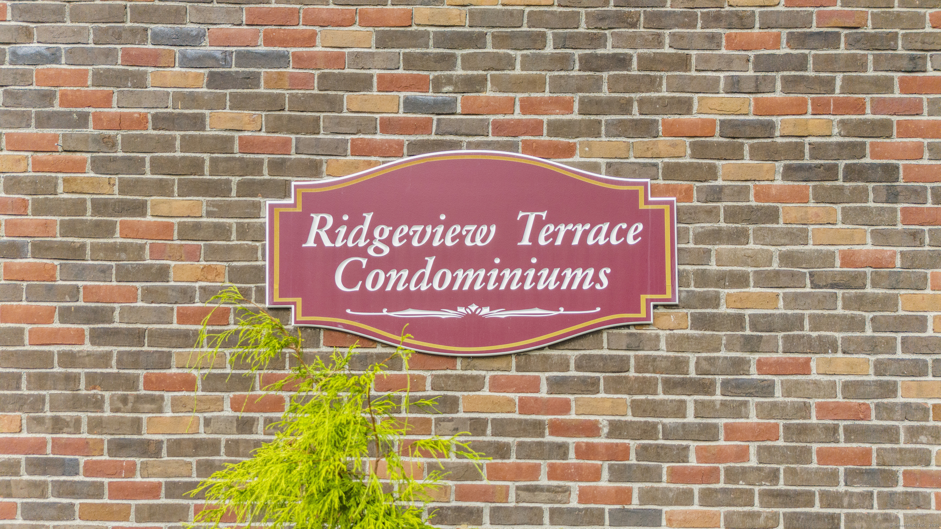 203 Kaynor Drive, Unit B Waterbury, CT 06708 - Photo 36 of 36 a sign board