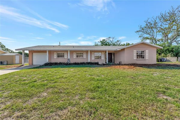$3,400 | 2916 Woodcrest Drive, Sarasota, FL 34239