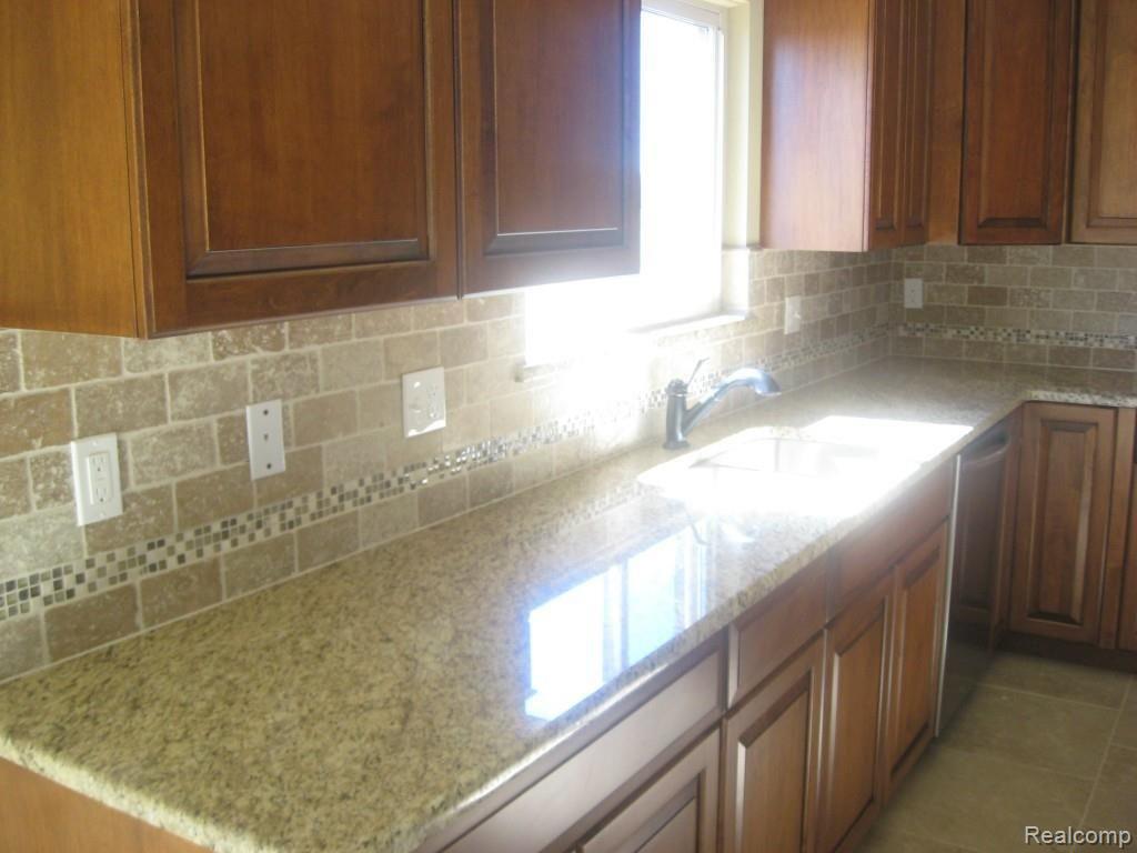 8780 Ridge Drive Washington, MI 48095 - Photo 14 of 54 IMG_2875.jpg