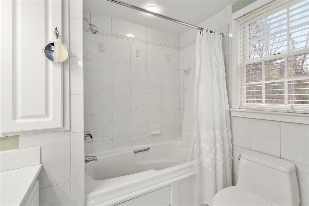 41 Berkeley Road Framingham, MA 01701 - Photo 15 of 36 Gallery Image 15