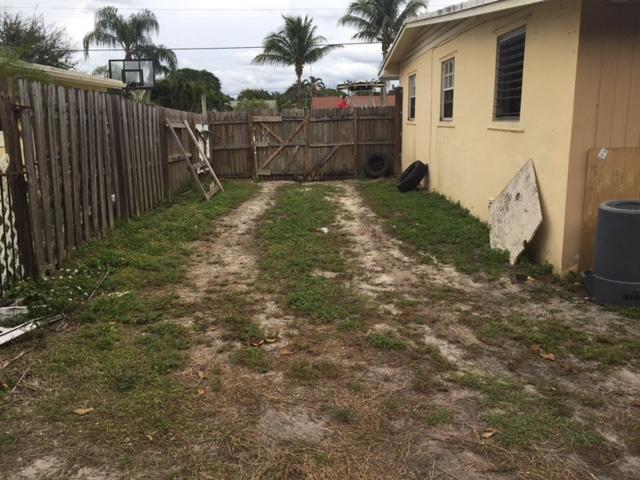 47 Davis Road Lake Worth, FL 33461 - Photo 10 of 12 Side Yard