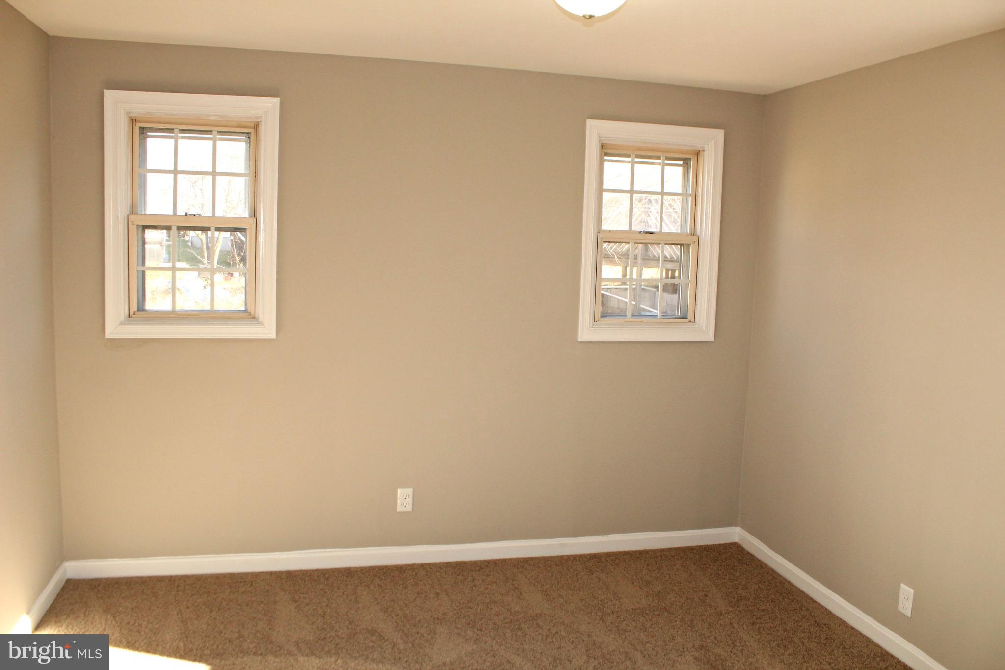 1723 Leslie Road Baltimore, MD 21222 - Photo 11 of 23 New carpet and paint!