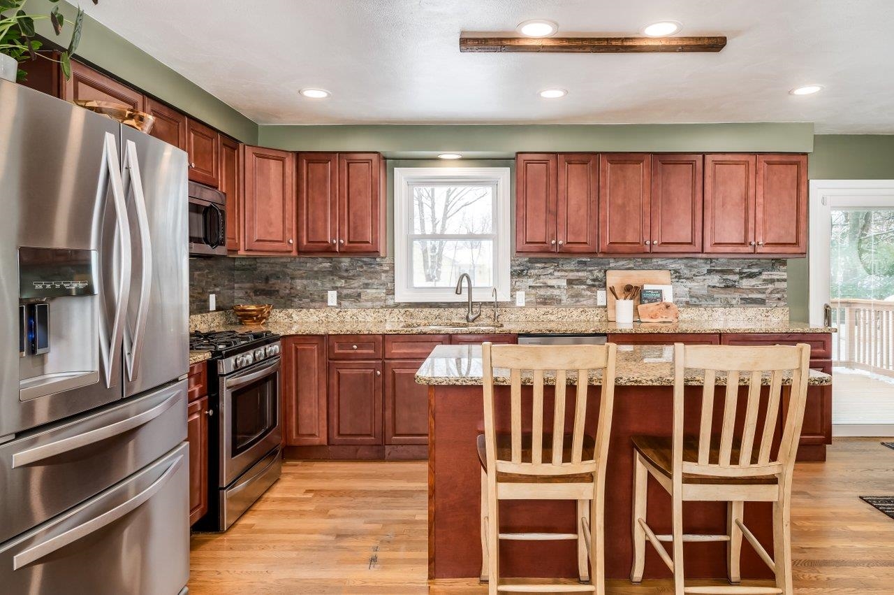 139 Michigan Avenue Manchester, NH 03104 - Photo 6 of 48