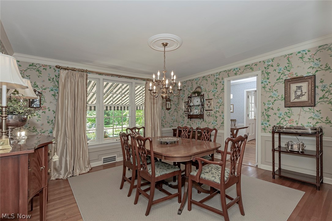 2889 Manchester Road Shaker Heights, OH 44122 - Photo 12 of 28 Gallery Image 12