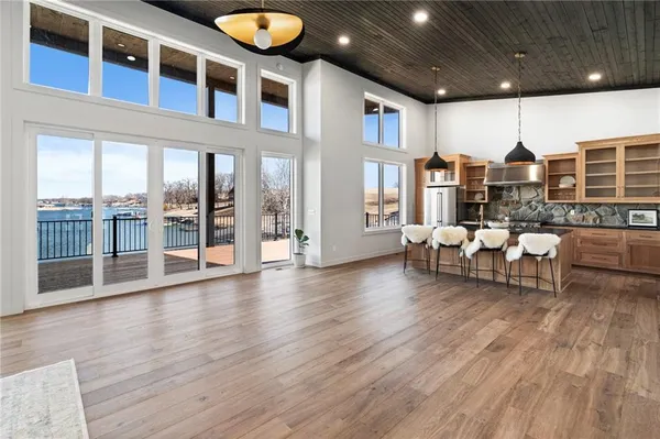 $1,099,000 | 778 Lake Viking Terrace, Altamont, MO 64620