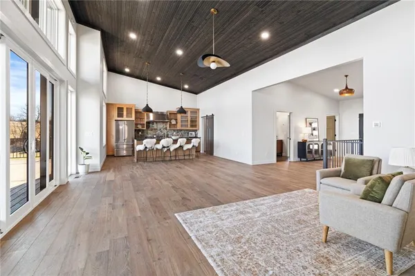 $1,099,000 | 778 Lake Viking Terrace, Altamont, MO 64620