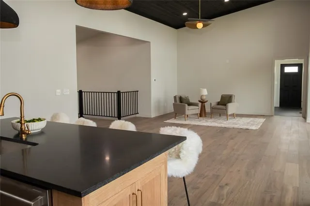 $1,099,000 | 778 Lake Viking Terrace, Altamont, MO 64620